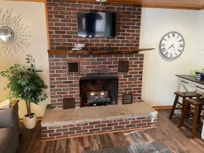 adventurous riverfront cabin - Image 3