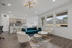 Modern and Cozy near Fort Worth | King/Queen Beds - Image 2