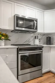 Cozy downtown apartment (Entire Condo+ Parking) - Image 4