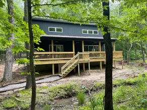 Private 2BR Deckhouse w/Hot Tub on 5 Acres - Image 4