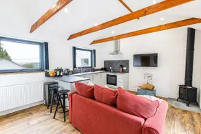 A Cornish Cabin in the Tamar Valley - Image 4