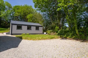 A Cornish Cabin in the Tamar Valley - Image 3