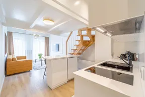 Modern Loft Apartment w/free parking No.3 - Image 4
