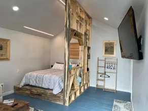 Fun studio, close to downtown, pet welcome - Image 2