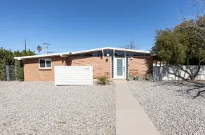 Tucson Summer Escape | Stylish 3BR w/ Sunny Vibes - Image 4
