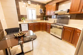 Hibiscus Haven Suite - Image 4