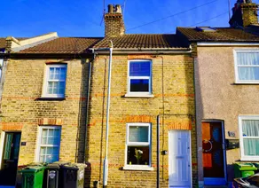 Charming 2 Bed Victorian Terrace House with Garden - Image 5
