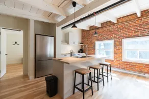 Barricade Lofts | By Lofts Vieux-Qc | BA500 - Image 2