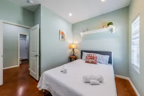 Stylish Duplex in Hutto Minutes from Kalahari - Image 2