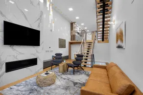 Luxury Downtown Mansion Garage Parking Roofdeck - Image 3