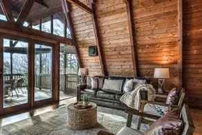 A-Frame, A+ Views, 2 Kings, Jacuzzi, 15min to Town - Image 4