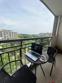 Stylish & Spacious Place Near BGC Fast Wi-Fi - Image 3