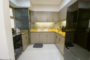 Stylish & Spacious Place Near BGC Fast Wi-Fi - Image 5