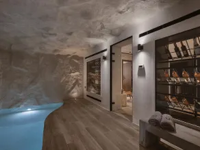 City Moments Villa - "Free" Indoor Heated pool - Image 2