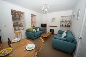 Polly Cottage - Image 2