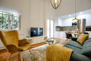 Apartment in Madrid. 2 bedrooms and terrace - Image 3