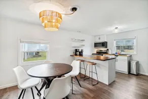 Splash of Sunshine | 2 Bed 1 Bath - Image 5