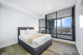 Liverpool Brand new 2 Bedroom APT View & Parking - Image 2