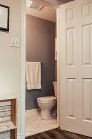 Peet Place: Cozy suite close to new hospital - Image 4