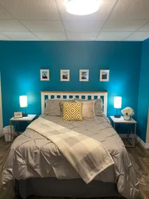 Peet Place: Cozy suite close to new hospital - Image 2