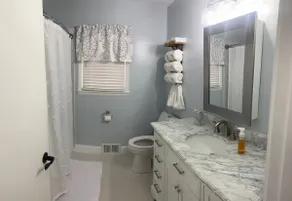 Newly renovated home in Marion! - Image 5