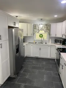 Newly renovated home in Marion! - Image 4