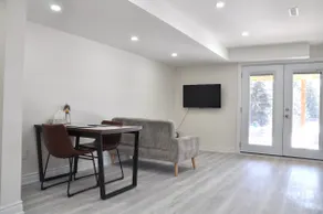 Cozy Parkview Suite in Oakville - Image 4