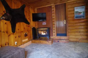 Lake George 3 BR/2 BA Cabin #33 The Woodpecker - Image 5
