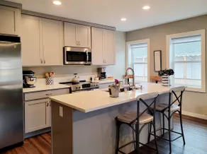 Front Street Suite - Image 2