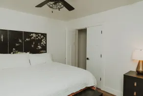 Beautiful High End Get Away Home - Image 5