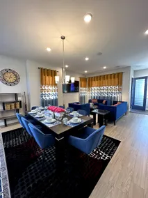 Luxury Home in Denver - Image 3