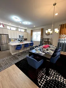 Luxury Home in Denver - Image 2