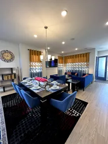 Luxury Home in Denver - Image 4