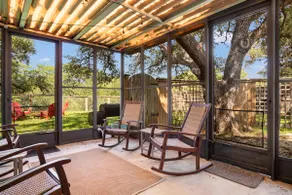 11th Street River House - Image 3