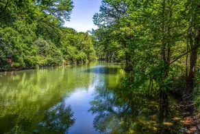 11th Street River House - Image 2