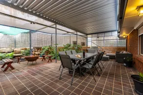 Barossa Get-a-Way / Sleeps 10 - Spa/Wifi/Foxtel - Perfect for Groups & Families - Image 5