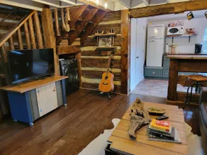 Tobacco barn cabin with trails, fishing and hiking - Image 4