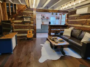 Tobacco barn cabin with trails, fishing and hiking - Image 3