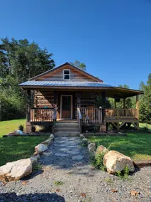 Tobacco barn cabin with trails, fishing and hiking - Image 2