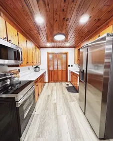 Modern Cabin Retreat at Westlawn Farms - Image 4