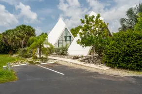 Private pyramid home to relax and explore-7021 - Image 3