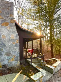 Hemlock Retreats - 6 Acres, Hot tub, Winery - Image 3