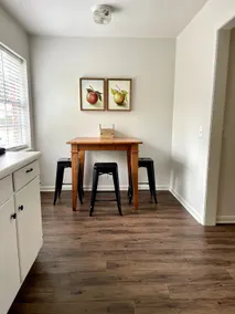 The Hummingbird: Private Bathrooms, Pet Friendly - Image 2