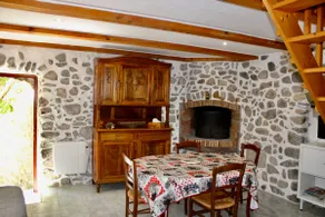 Restored old townhouse - Image 3