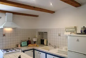 Restored old townhouse - Image 5