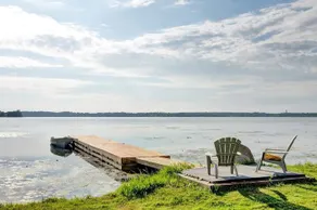 Relaxing lakeside retreat near a winery & cidery - Image 5