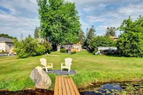 Relaxing lakeside retreat near a winery & cidery - Image 4