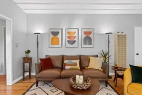 Peaceful 1st Floor Apt. with Soaking Bathtub - Image 3