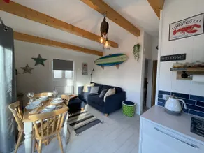 Luxury Pet Friendly Cabin Witterings 50m to beach - Image 4