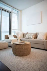 Stylish Cozy 1Bedroom Condo in Square one centre - Image 4